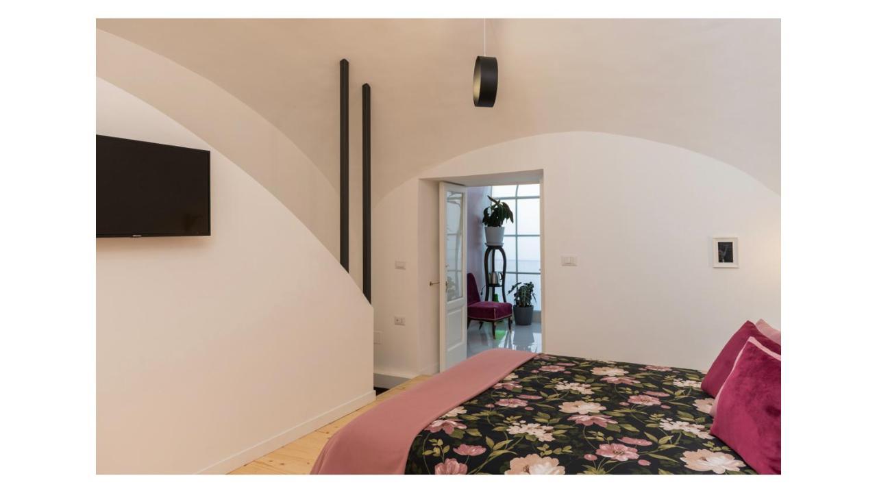 Light Pink - Suite In The Middle Of Everything Torre Annunziata Exteriér fotografie