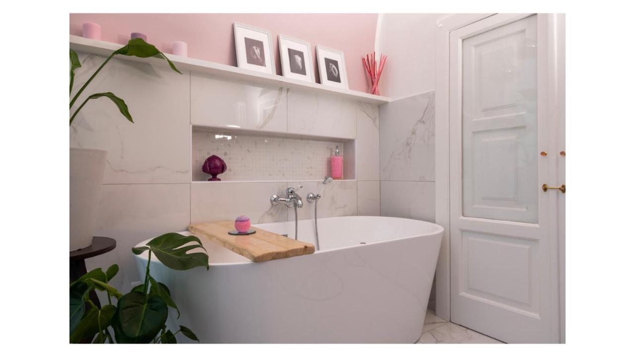 Light Pink - Suite In The Middle Of Everything Torre Annunziata Exteriér fotografie