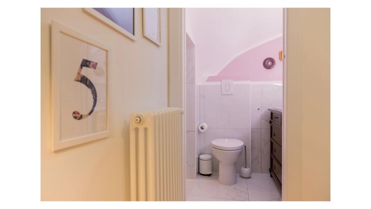 Light Pink - Suite In The Middle Of Everything Torre Annunziata Exteriér fotografie