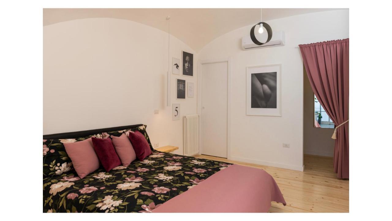 Light Pink - Suite In The Middle Of Everything Torre Annunziata Exteriér fotografie